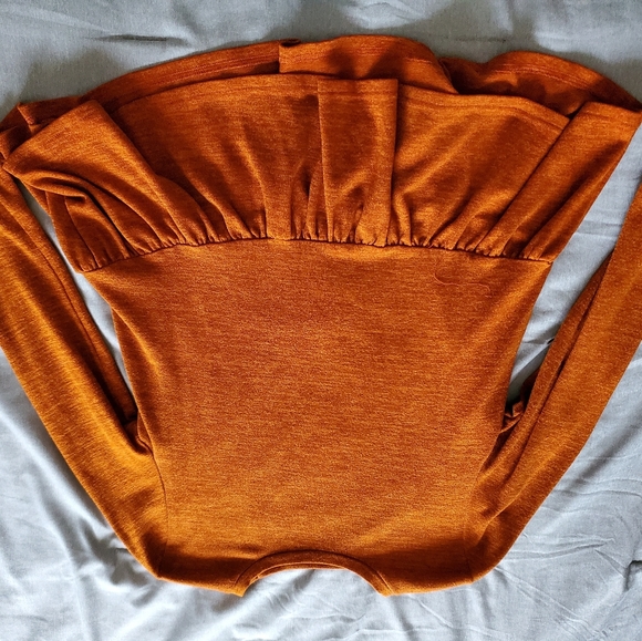Orange peplum top - Picture 2 of 2